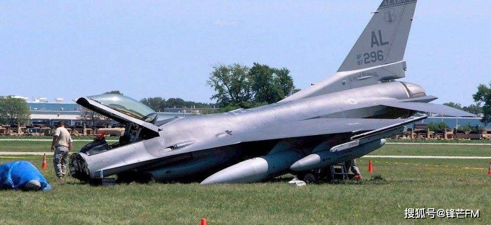 揭秘F-16战斗机的惊人推力，多少吨？，揭秘F-16战斗机惊人推力，多少吨？揭秘真相！