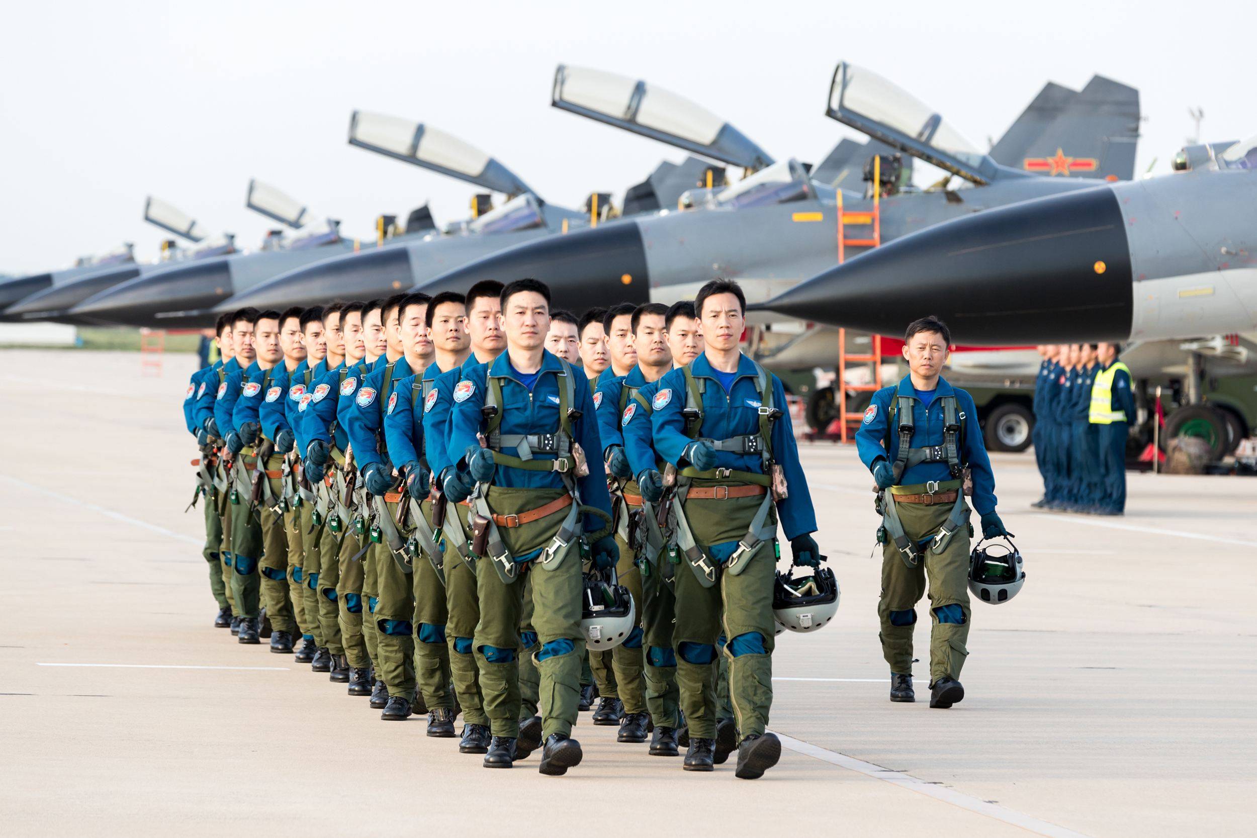 中国空军是否超过美国空军，全面评估与深度解析，中国空军与美国空军实力对比，全面评估与深度解析