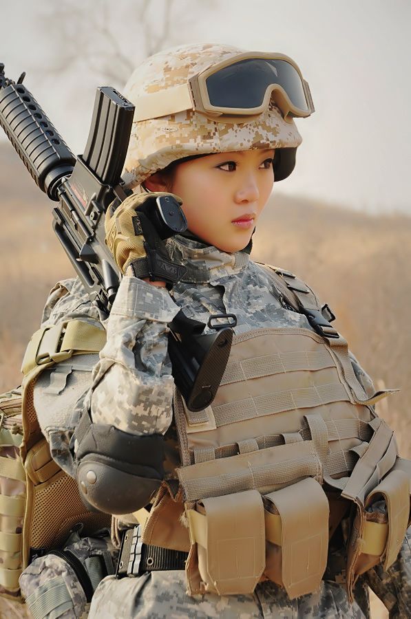 中国女特种兵大片，英勇无畏，震撼人心，中国女特种兵英勇震撼，无畏战场大片！