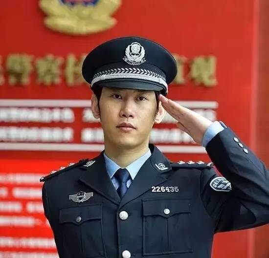 当代保尔丁晓兵，时代的楷模与精神的传承，当代保尔丁晓兵，时代楷模与精神的传承典范