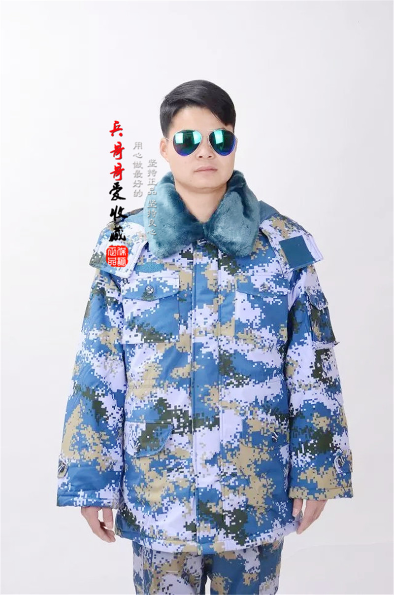 城市与海洋迷彩大衣，时尚与功能的完美结合，城市与海洋迷彩大衣，时尚功能完美结合新风尚