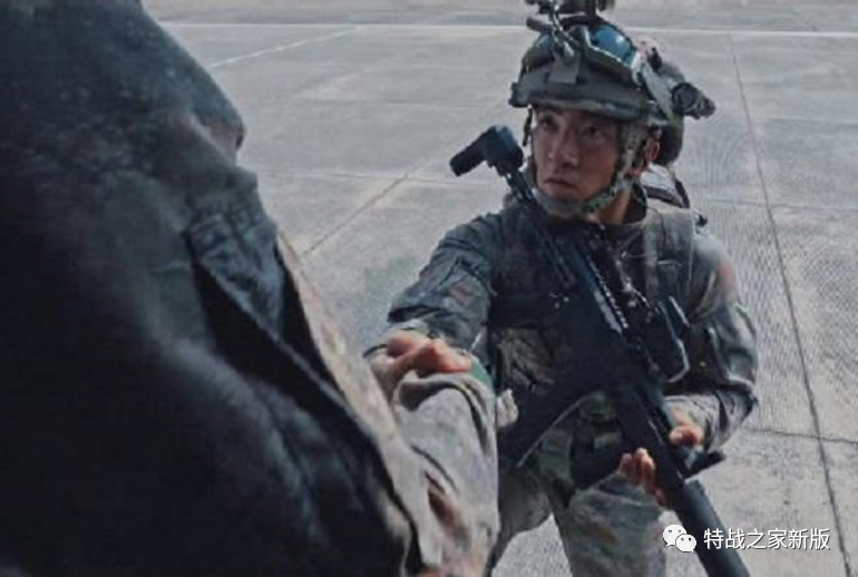 蛟龙突击队秦一杰视频，探寻英雄背后的故事，探寻英雄秦一杰背后的故事，蛟龙突击队视频揭秘