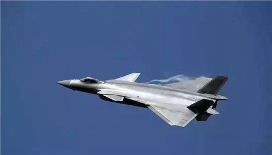 歼-20，震撼日本，揭示中国空军力量的崛起，歼-20揭示中国空军力量的崛起，震撼日本！