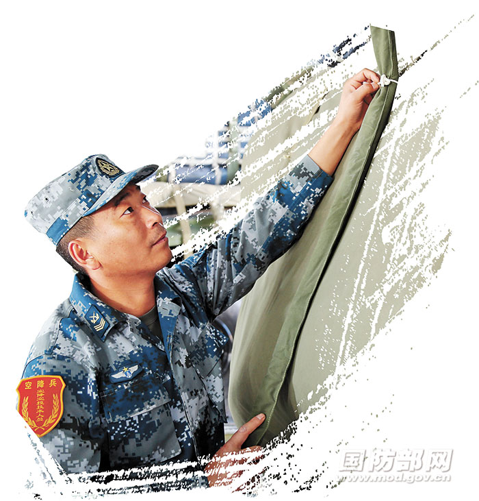 揭秘空降兵第15军的重要事迹，英勇无畏的战场先锋，揭秘英勇无畏的空降兵第15军战场先锋事迹