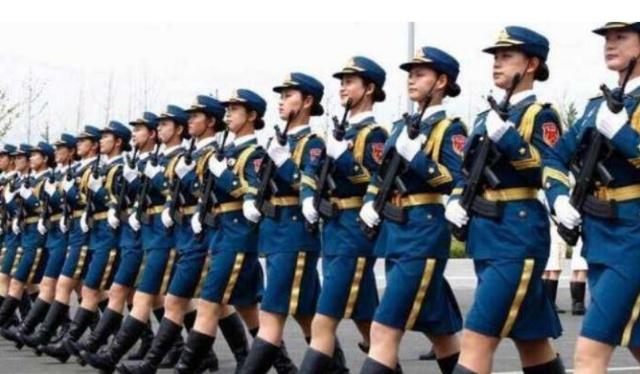 三兵仪仗队图片，展现荣耀与力量，三兵仪仗队风采展示，荣耀与力量的瞬间