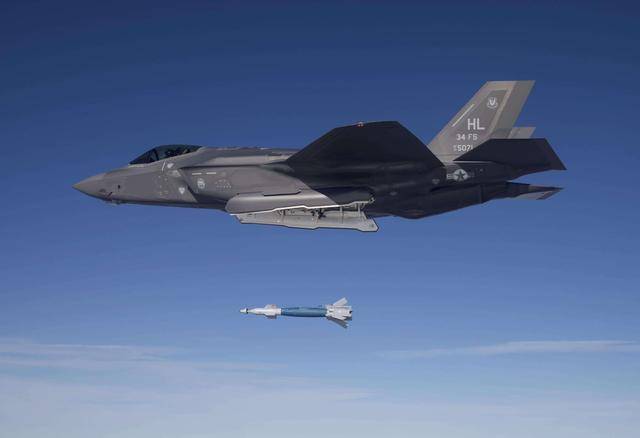 F-35能否进行超音速巡航，探讨现代战斗机的速度与性能，F-35超音速巡航能力探讨，现代战斗机的速度与性能之巅