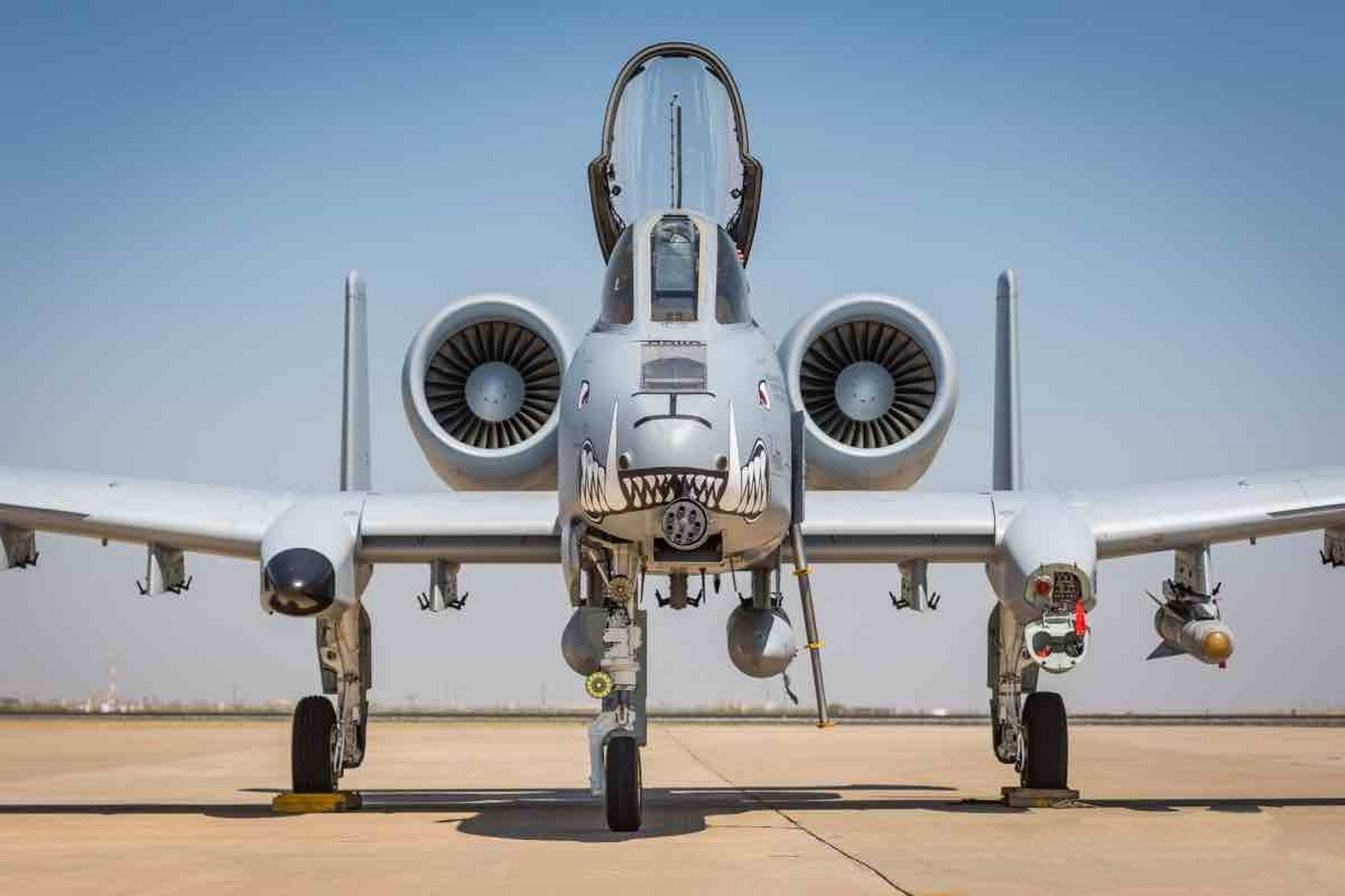 探究A-10攻击机同类型战机，性能与特点分析，A-10攻击机同类战机性能与特点深度解析