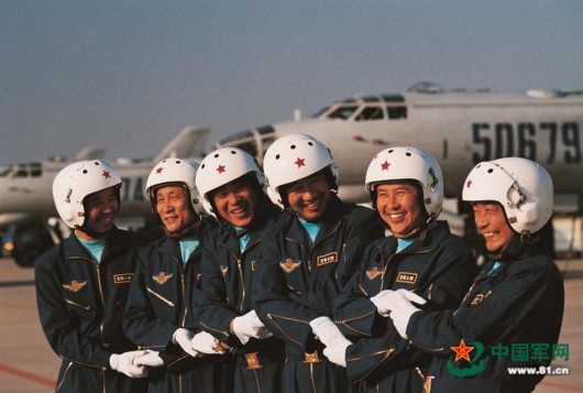 中国空军服装图片大全，历史与现代的完美融合，中国空军服装图片展示，历史与现代的华丽交融