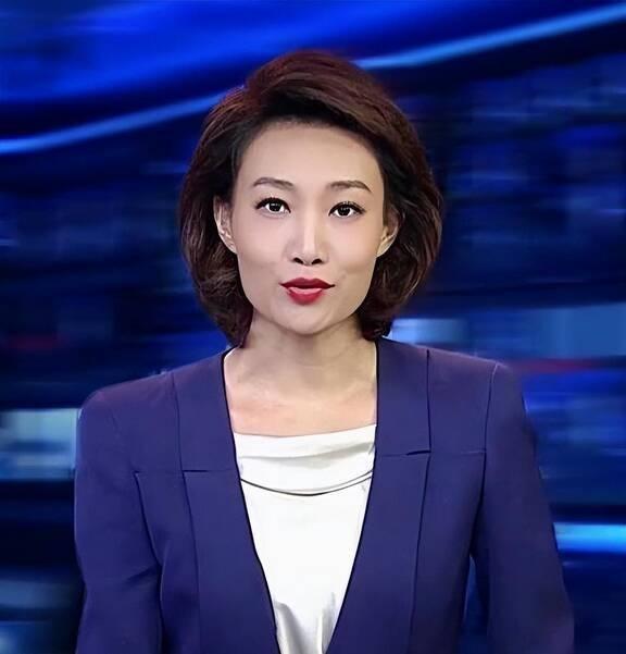 中央CCTV-7女主持人风采展示与深度解析，CCTV-7女主持人风采展示与深度剖析