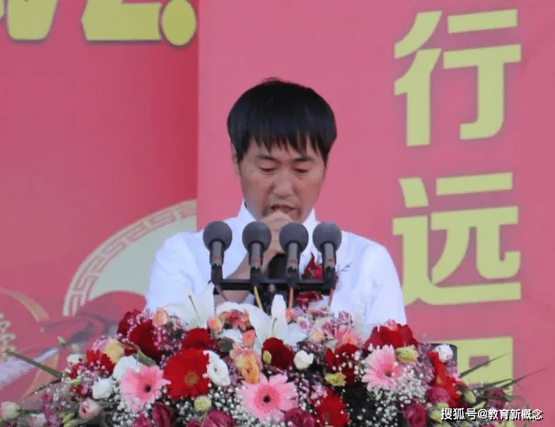 刘伯温猜一生肖2021，神秘预言还是深度解读？，刘伯温生肖预言揭秘，2021年的神秘解读还是真实预言？