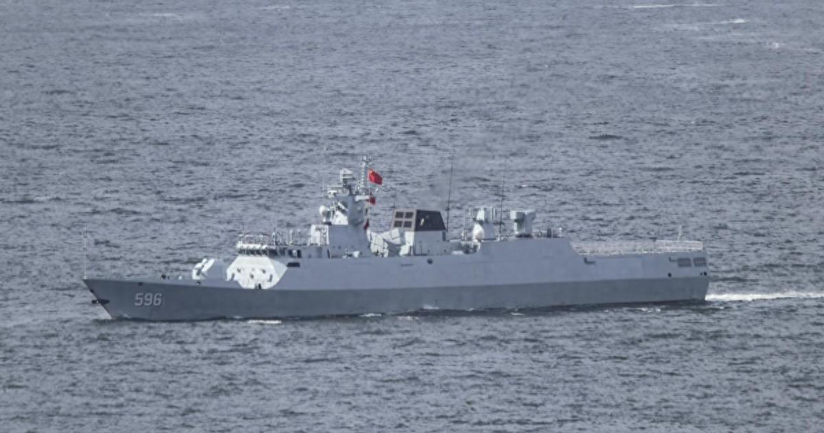 岛媒体爆料，两岸军舰发生对峙——深度解析事件背景与影响，两岸军舰对峙事件深度解析，背景与影响探究