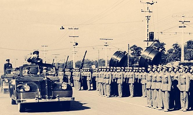 揭秘，1955年阅兵总指挥是谁？深入了解背后的故事，揭秘，1955年阅兵总指挥背后的故事，究竟是谁？
