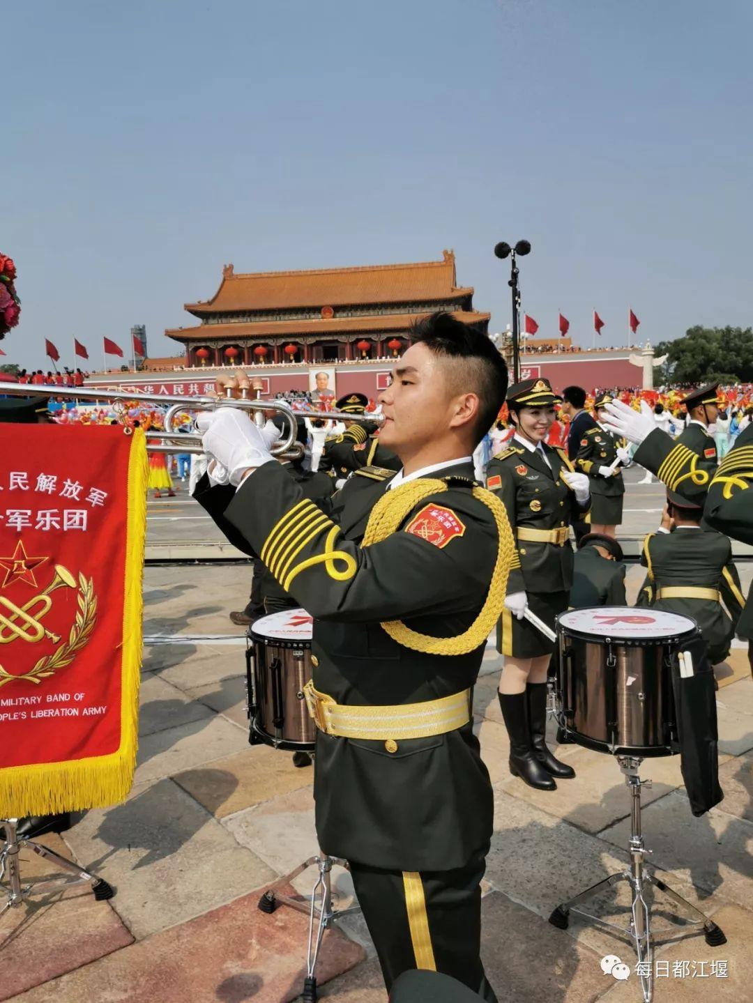 军事频道2008年国庆阅兵，回顾与解析，回顾与解析军事频道2008年国庆阅兵盛典