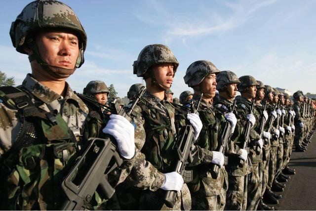 十年兵在部队厉害吗？深度解析其意义与价值，深度解析，十年兵在部队的意义与价值，厉害之处探讨