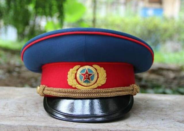 探索经典，55式军帽的传奇故事与独特魅力，探索经典，揭秘55式军帽传奇故事与独特魅力