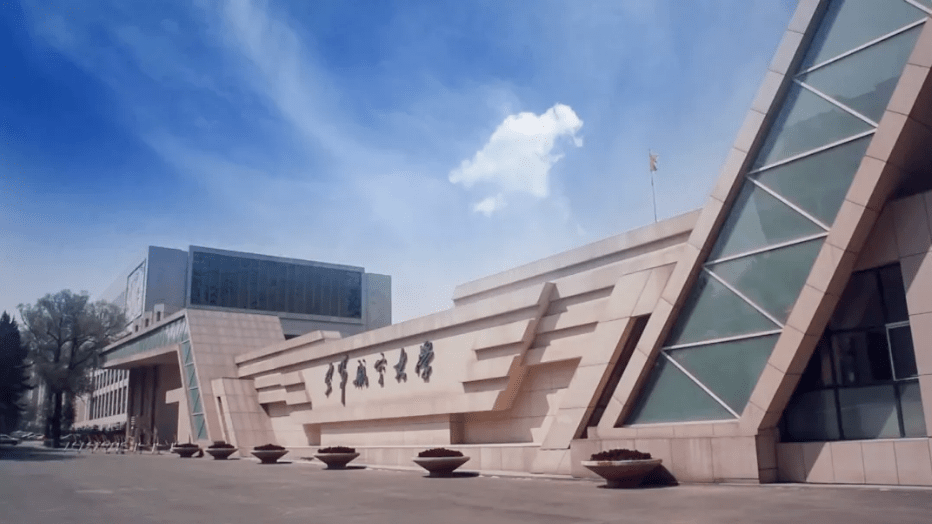 中国航空空军大学，培养精英人才的摇篮，中国航空空军大学，精英人才的培育摇篮