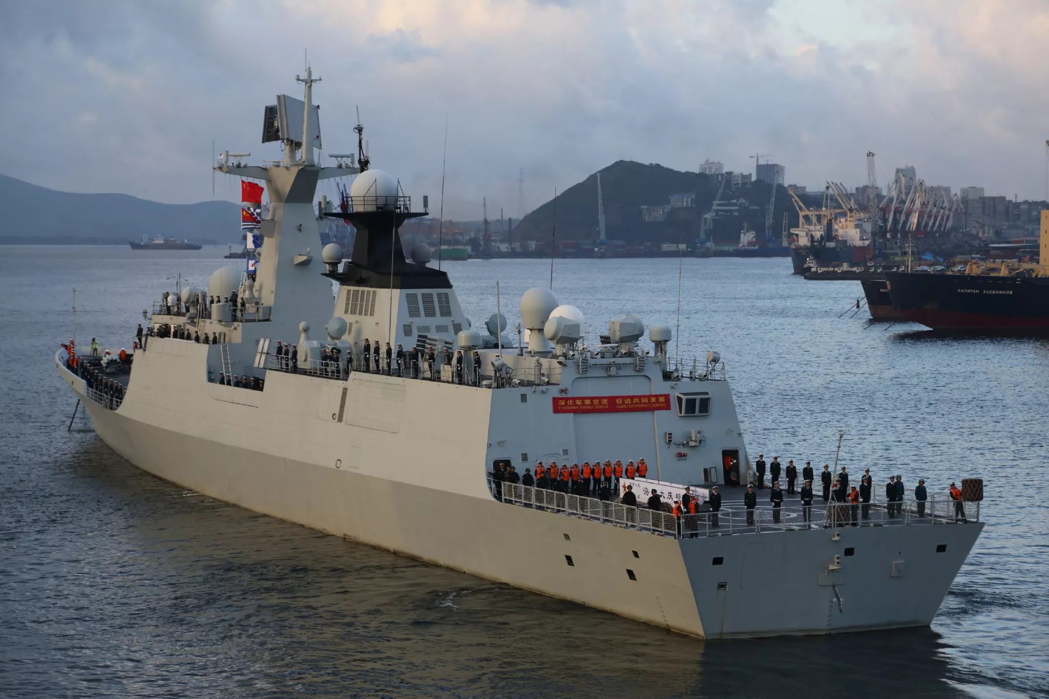 海军70周年庆典，护卫舰的荣耀与辉煌历程，海军70周年庆典，护卫舰的荣耀与辉煌历程回顾