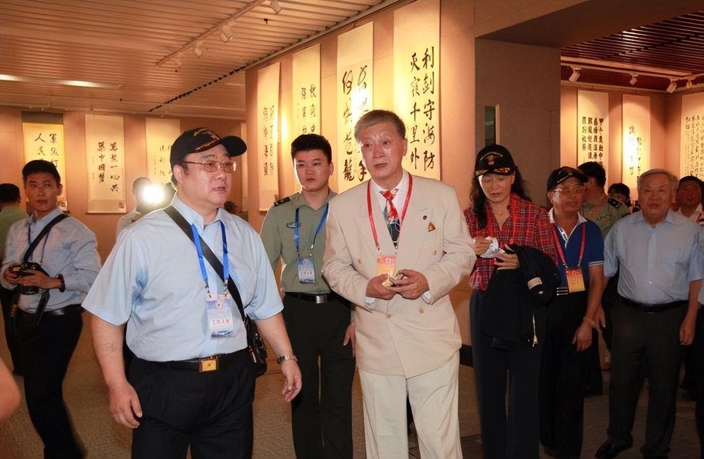 瓦良格号，我们的骄傲与力量象征，瓦良格号，中国力量的骄傲象征