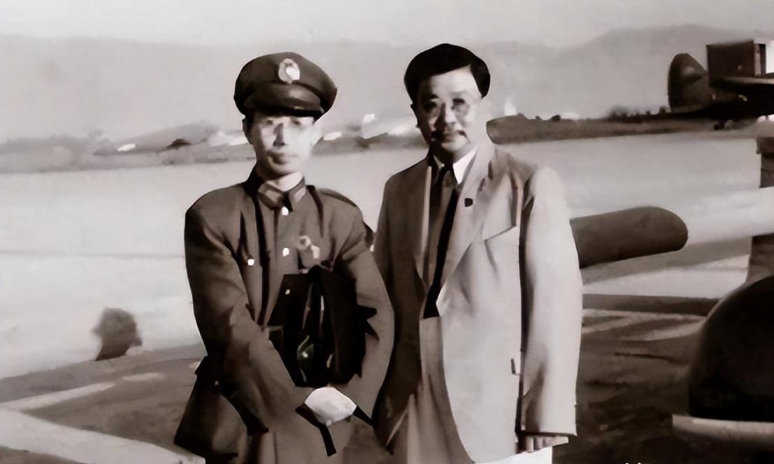 图文报刊中国军事，揭示国防力量的壮丽画卷，揭示国防力量壮丽画卷，图文报刊中国军事