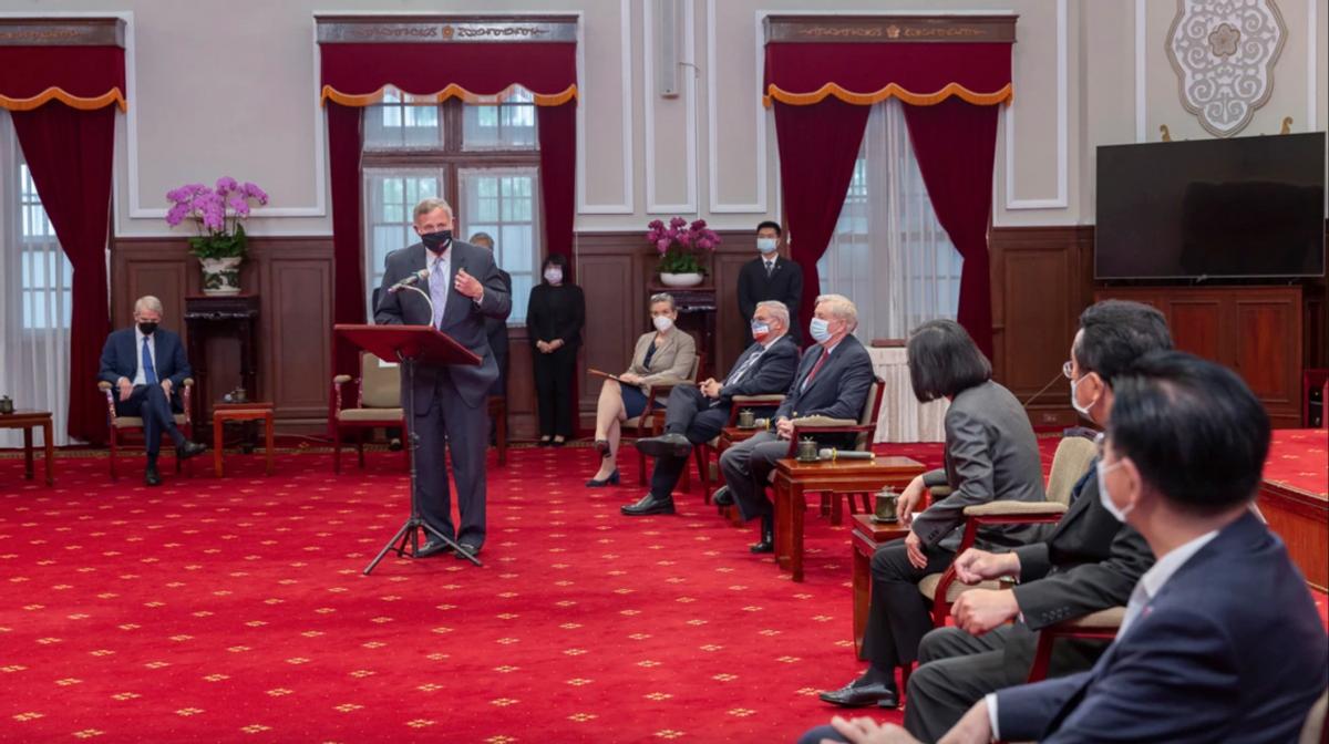 中国出手了力挺俄罗斯，全球视野下的合作与友谊，全球视野下的合作与友谊，中国力挺俄罗斯，共筑国际新秩序