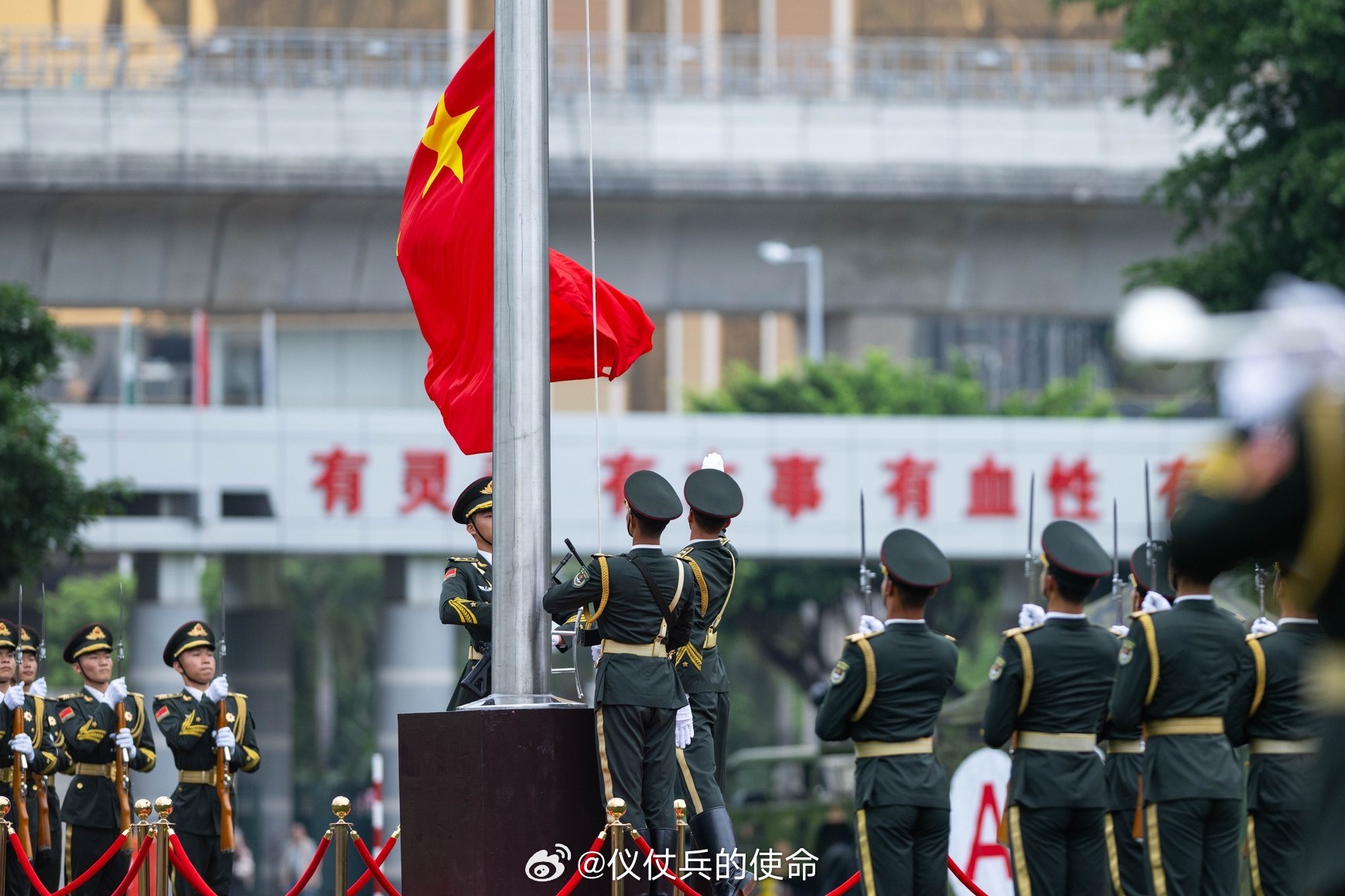 解放军驻澳门部队大厦，历史、功能与重要性，解放军驻澳门部队大厦，历史沿革、功能与重要性解读