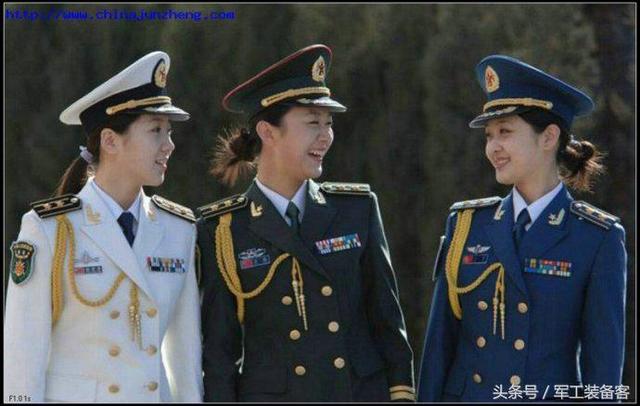 火箭军女兵军服图片，展现力量与荣耀的象征，火箭军女兵军服风采，力量与荣耀的象征图片