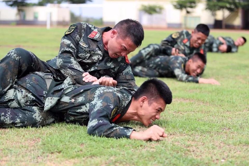 中国女特种兵格斗视频，展现力量与荣耀的瞬间，中国女特种兵格斗瞬间，力量与荣耀的展现