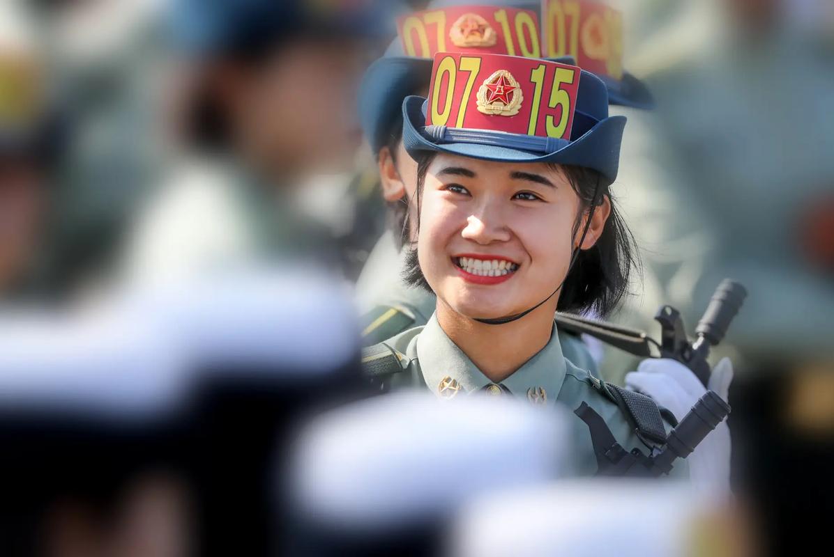 中国女兵图片，帅气、真实、高清展现，中国女兵高清图片，真实展现帅气风采