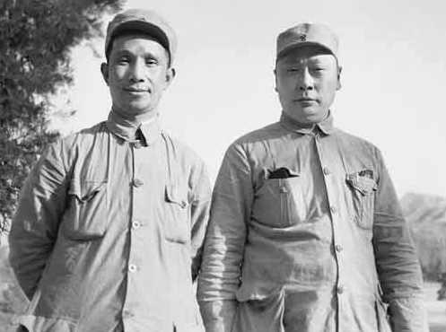 中国人民志愿军，司令员兼政治委员的卓越领导，中国人民志愿军司令员兼政治委员的卓越领导风范