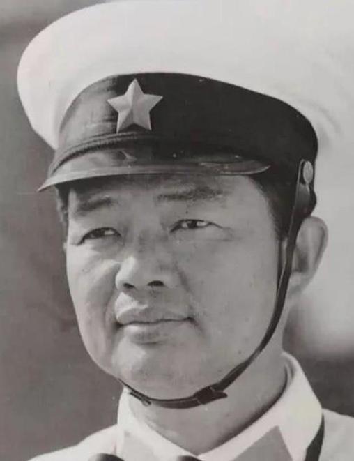 陈伟文与海军70周年，荣耀与传承的历程，陈伟文与海军70周年，荣耀传承之路