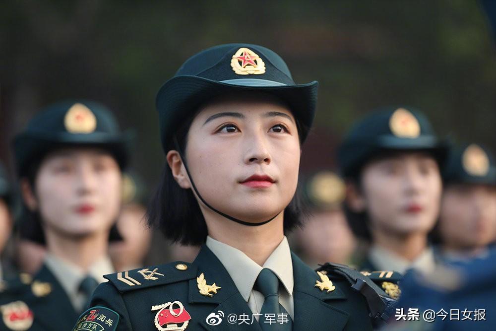阅兵方阵多少人一排，深度解析阅兵仪式中的队列排列，阅兵仪式中的队列排列详解，多少人一排构成阅兵方阵？