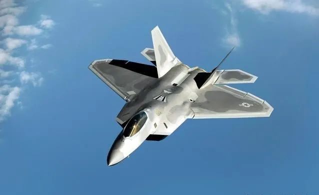 歼20与F-22，究竟谁更强？深度解析两大顶尖战机的优劣，歼20与F-22对决解析，两大顶尖战机优劣深度对比。