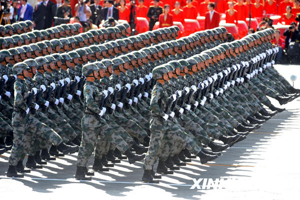 阅兵各方队，展现国家力量与荣耀，阅兵各方队展示国家力量与荣耀风采