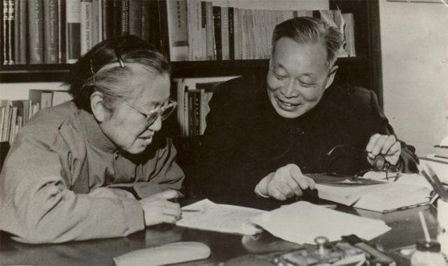 揭秘两弹一星之父，真实身份与卓越贡献的视频解读，揭秘两弹一星之父，真实身份与卓越贡献的传奇人生解读