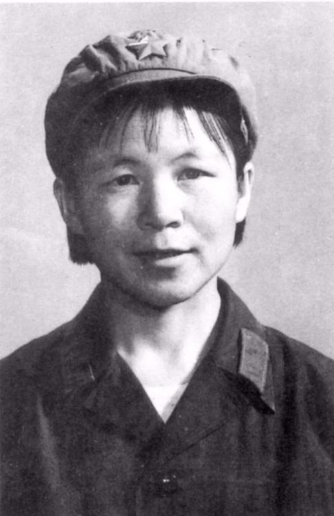 中国女兵站岗图片，展现力量与荣耀，中国女兵站岗瞬间，力量与荣耀的展现