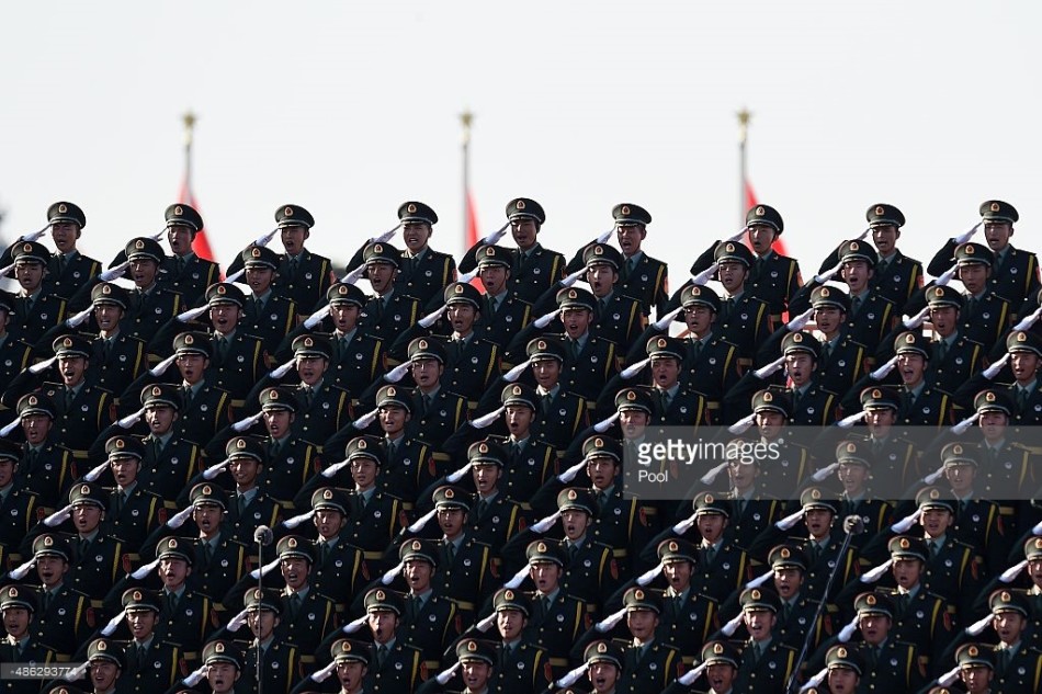 阅兵式中的老兵方阵，荣耀与传承，阅兵式中的老兵方阵，荣耀传承，致敬英雄时刻