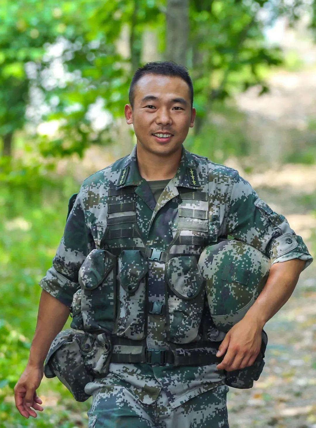 揭秘2020年中国军衔等级及标志，荣誉与责任的象征，揭秘，中国军衔等级与标志——荣誉与责任的体现（2020版）