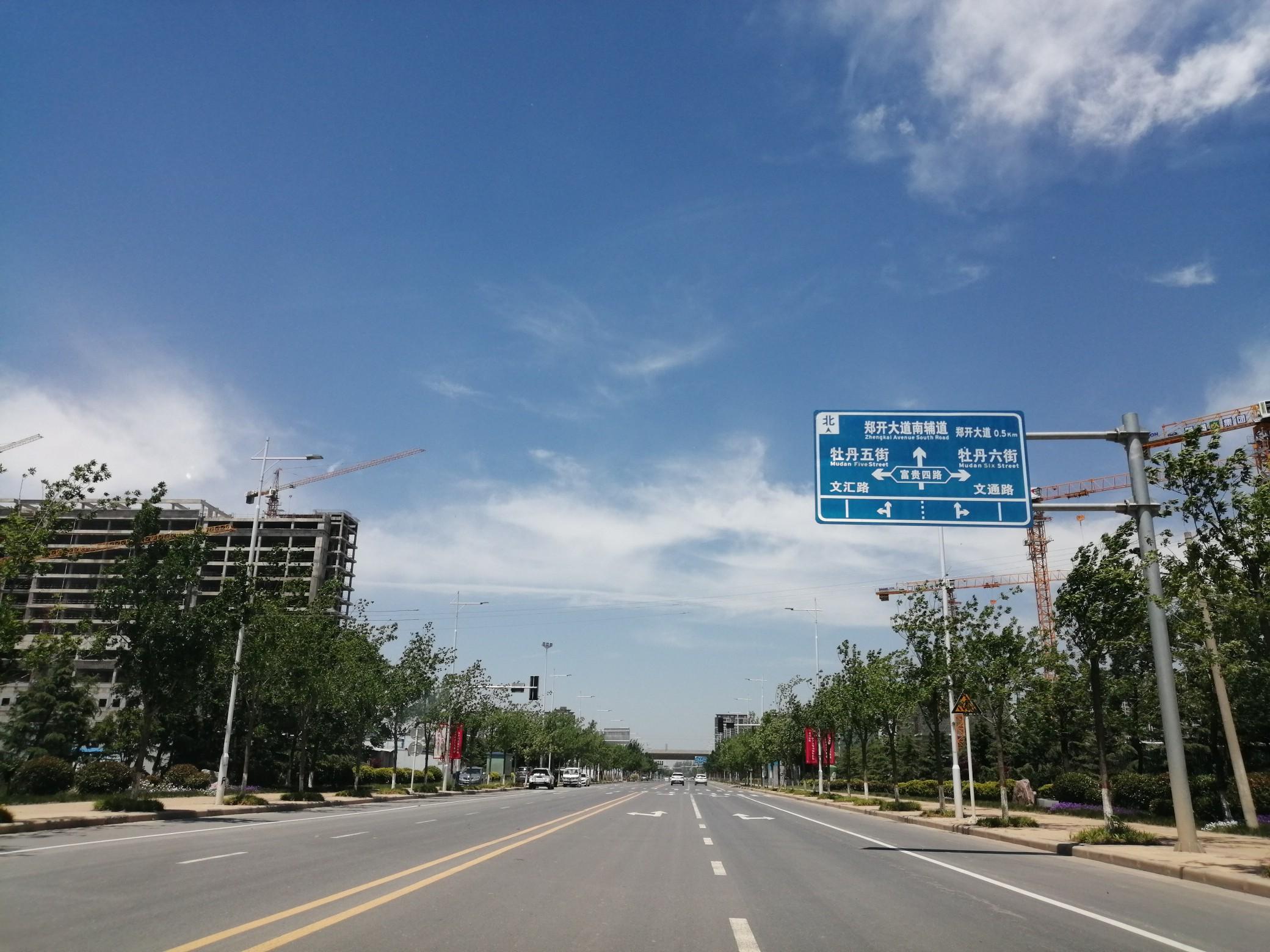 西北风两栖攻击舰吨位，解读其技术规格与军事价值，西北风两栖攻击舰技术规格解读，吨位与军事价值探讨