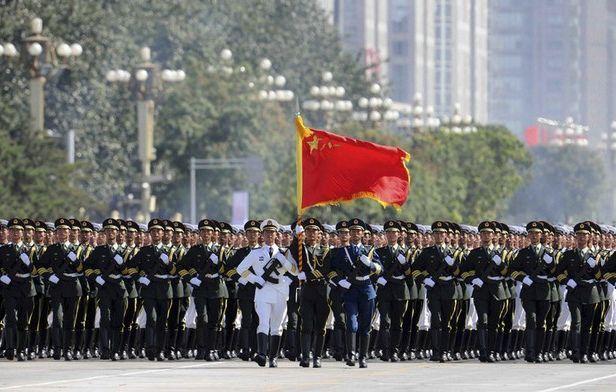 三军仪仗队与国旗班的壮丽风采，视频完整版带你领略庄重仪式，三军仪仗队与国旗班的庄严风采，视频全景展现仪式之美