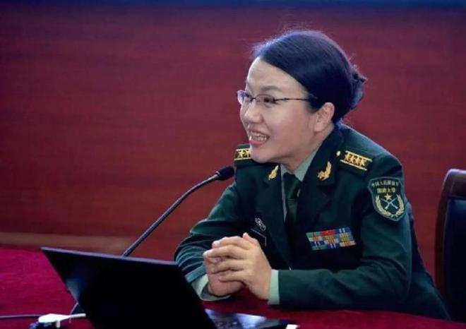 揭秘国防大学李莉的丈夫身份，一段引人瞩目的缘分，国防大学李莉的丈夫身份揭秘，引人瞩目的缘分故事
