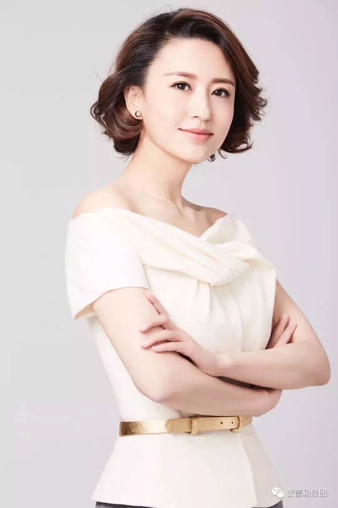 戎评说美女主持人资料，璀璨星辰下的传媒魅力，戎评美女主持人资料，璀璨星辰下的传媒魅力闪耀