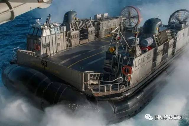 两栖作战平台的意义，探索现代战争中的关键力量，现代战争中的关键力量，两栖作战平台的探索与意义
