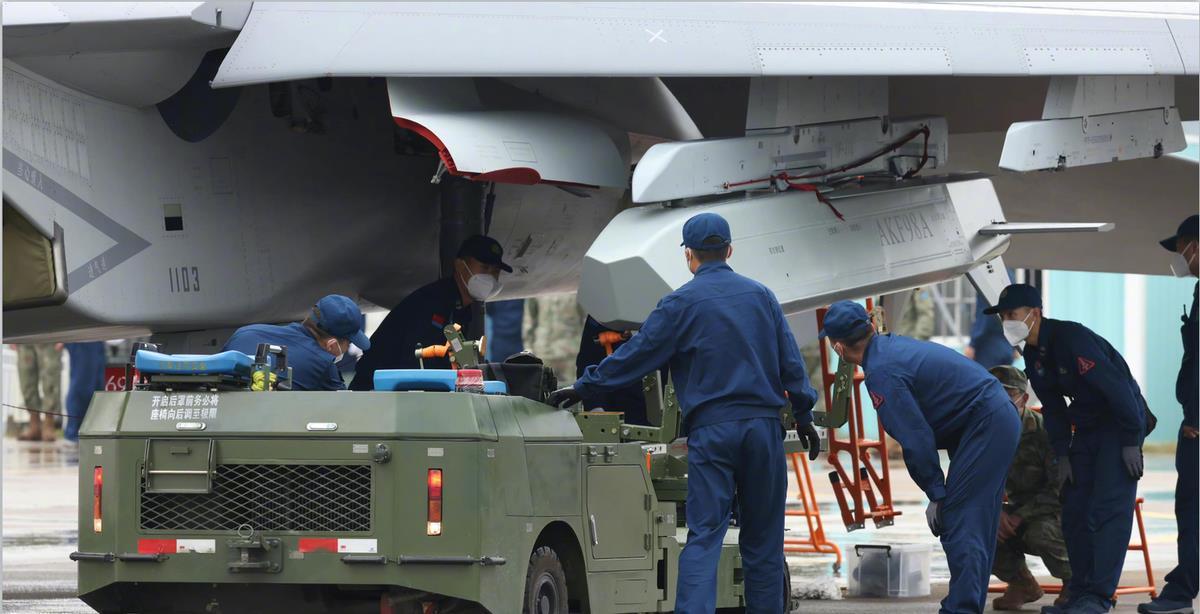 歼-10C是否会被淘汰？探讨中国空军现代化进程中的机遇与挑战，中国空军现代化进程中的机遇与挑战，歼-10C的淘汰与未来探讨