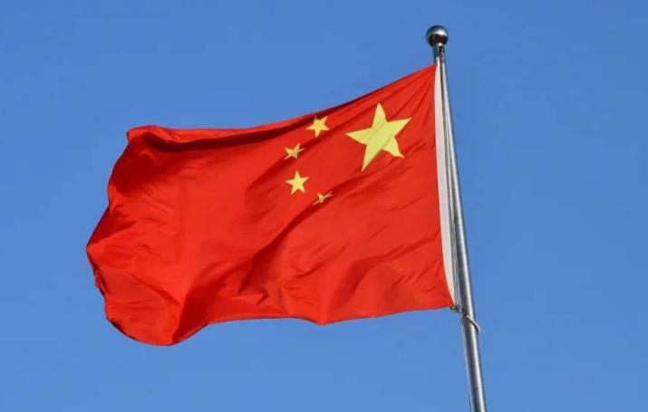 歼15与F-18尺寸对比，探索两种战斗机的差异与特点，歼15与F-18战斗机尺寸对比，探索二者的差异与特色