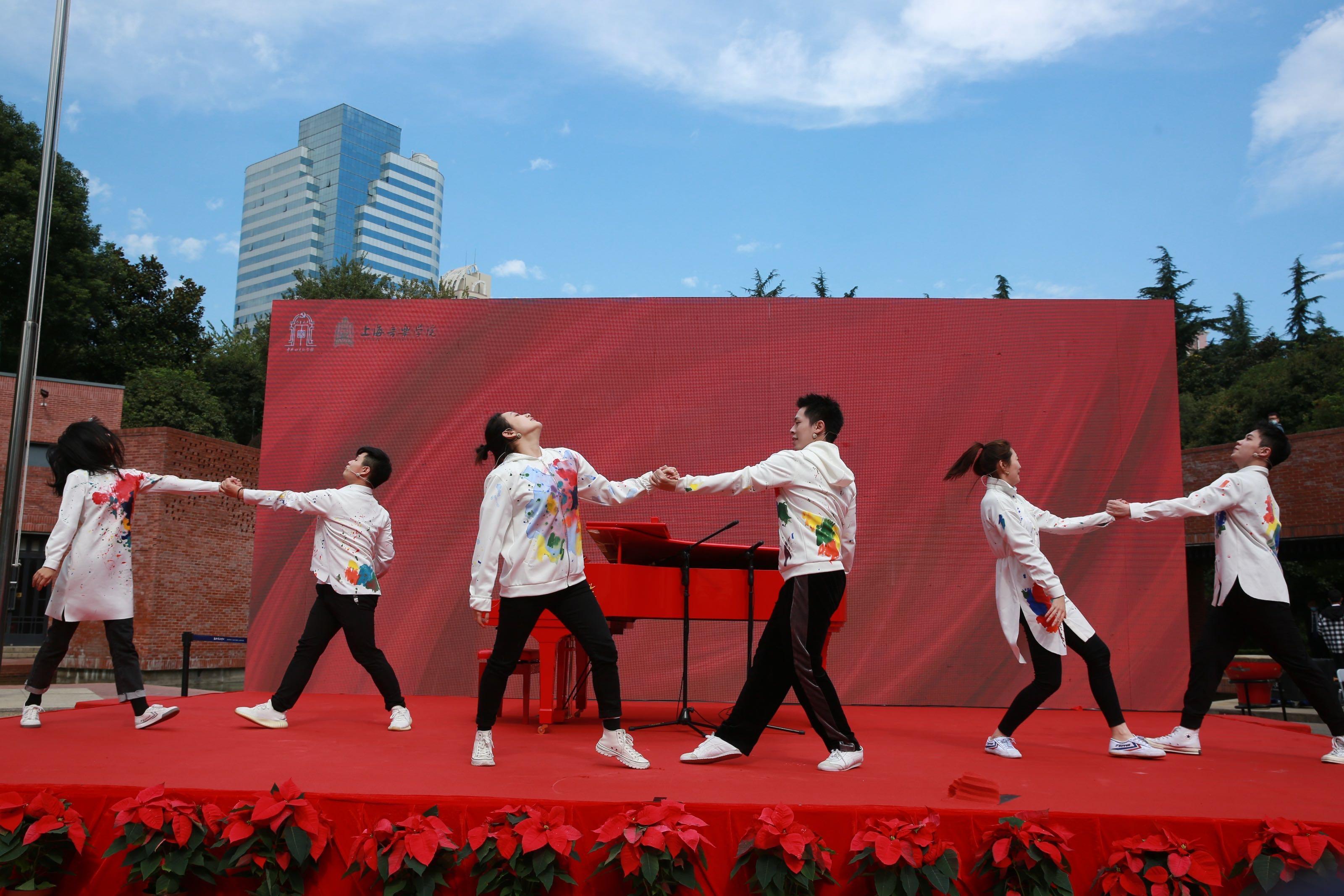 中国人民志愿军主题曲，永恒的英雄赞歌，中国人民志愿军主题曲，永恒的英雄赞歌旋律激荡人心