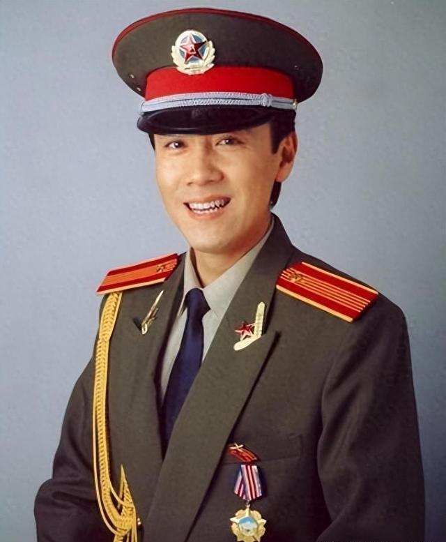 蔡国庆与歼-8，一段航空传奇的交织，蔡国庆与歼-8，航空传奇的交融