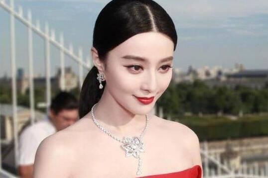 中国女特种兵之火凤凰，荣耀与力量的象征，中国女特种兵之火凤凰，荣耀与力量的独特象征