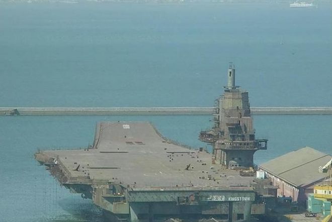 瓦良格号航母，空壳还是巨舰重生？，瓦良格号航母，空壳还是巨舰重生之路？