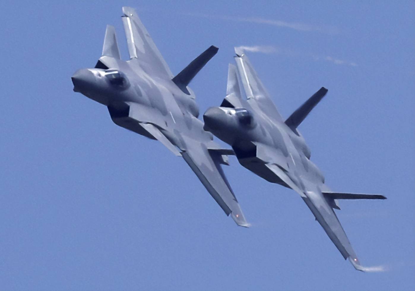 歼-20的主要作用，中国空中力量的核心支柱，歼-20，中国空中力量的核心支柱与战略利刃