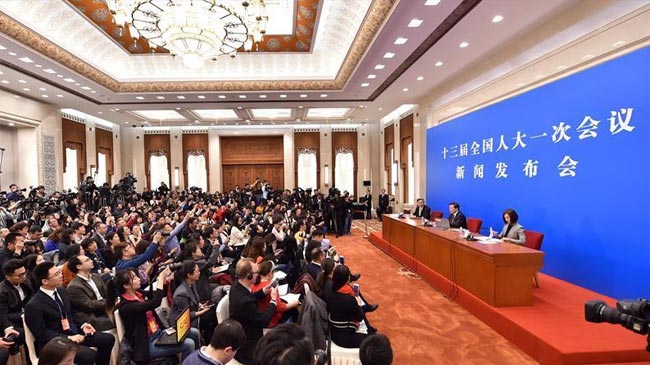 全国人大举行首场新闻发布会，聚焦两会热点，共谋发展大计，全国人大首场新闻发布会聚焦两会热点，共谋国家发展大计